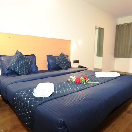Hotel Noida Grand Sec 58 Εξωτερικό φωτογραφία