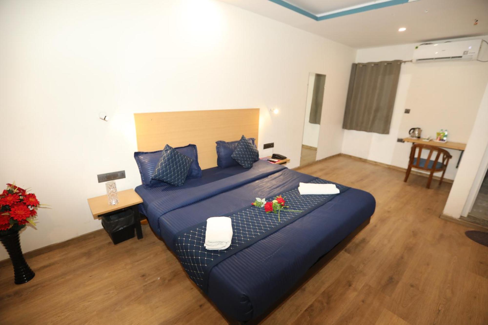 Hotel Noida Grand Sec 58 Εξωτερικό φωτογραφία