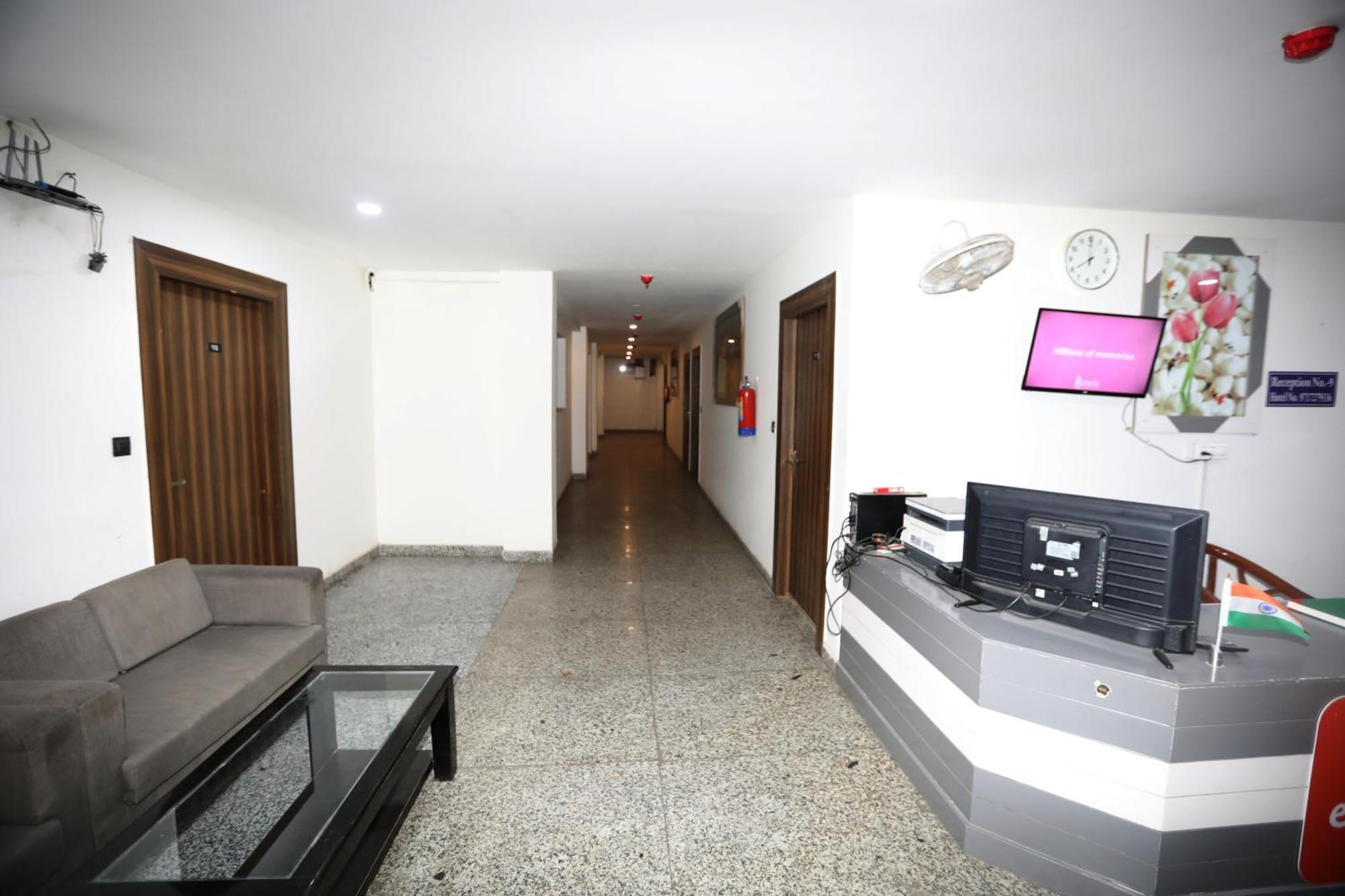 Hotel Noida Grand Sec 58 Εξωτερικό φωτογραφία