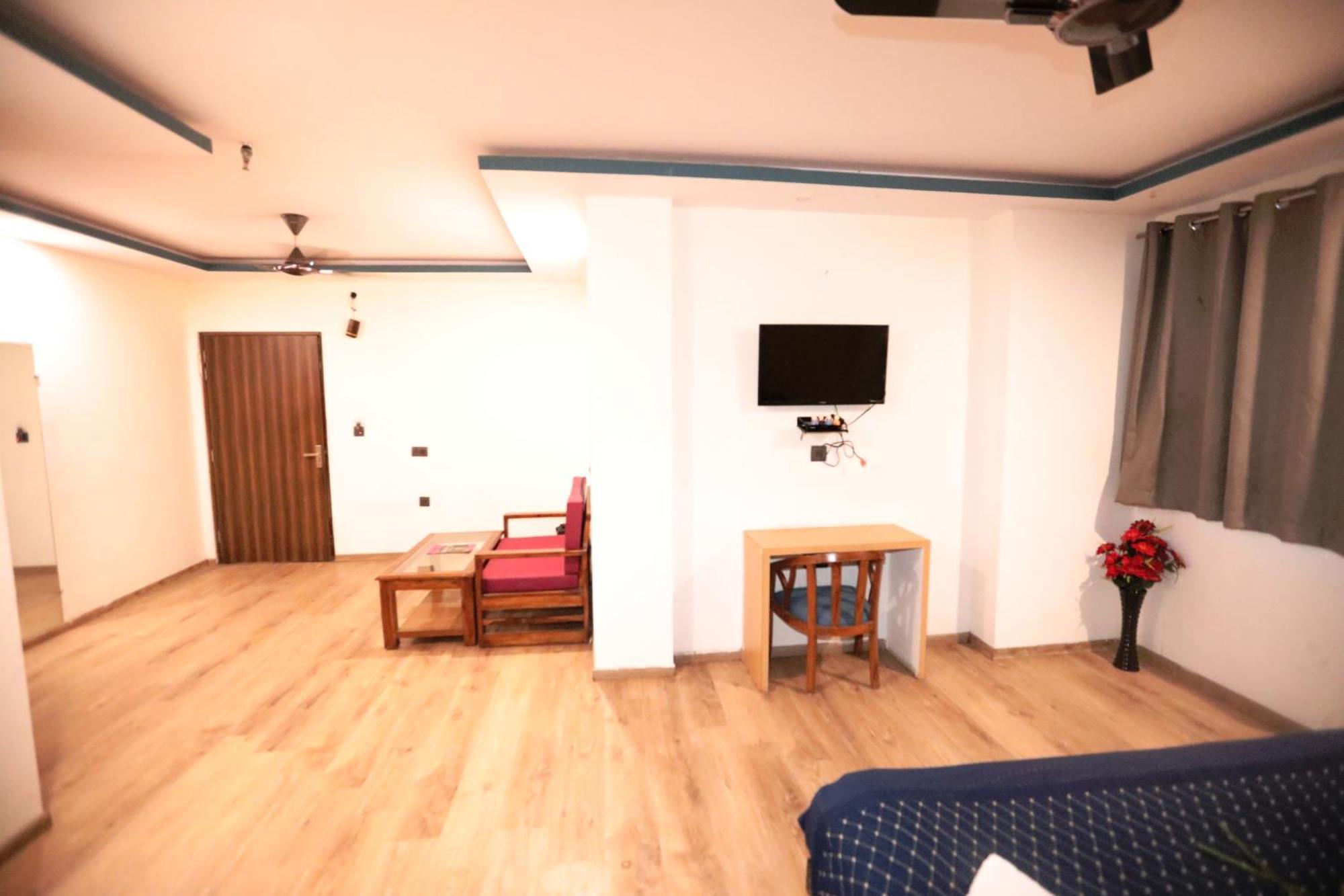 Hotel Noida Grand Sec 58 Εξωτερικό φωτογραφία