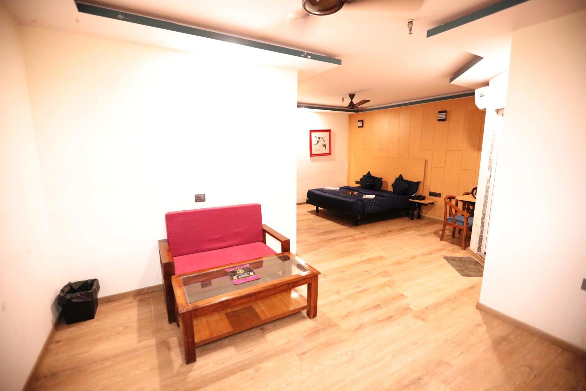 Hotel Noida Grand Sec 58 Εξωτερικό φωτογραφία