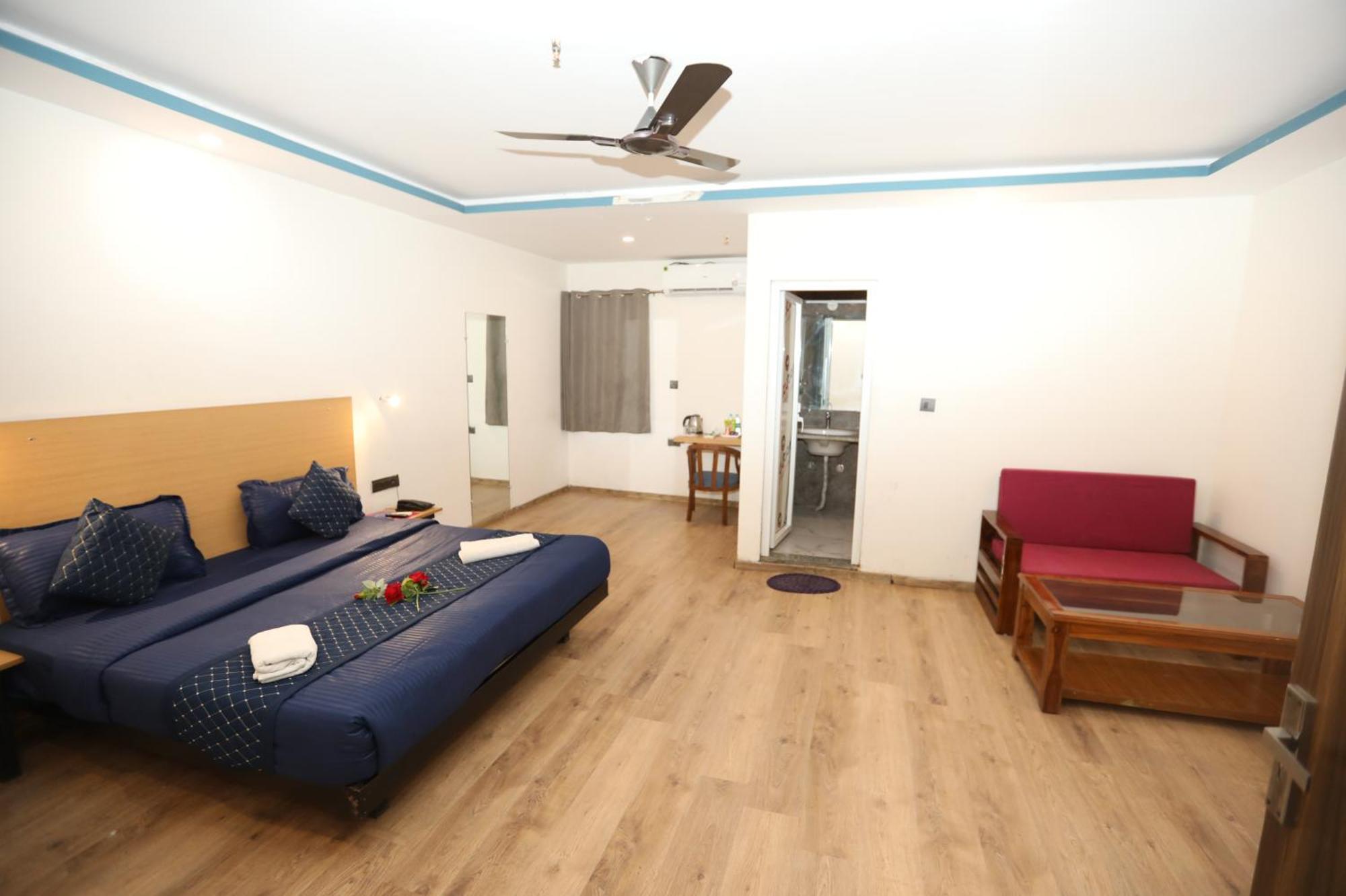 Hotel Noida Grand Sec 58 Εξωτερικό φωτογραφία