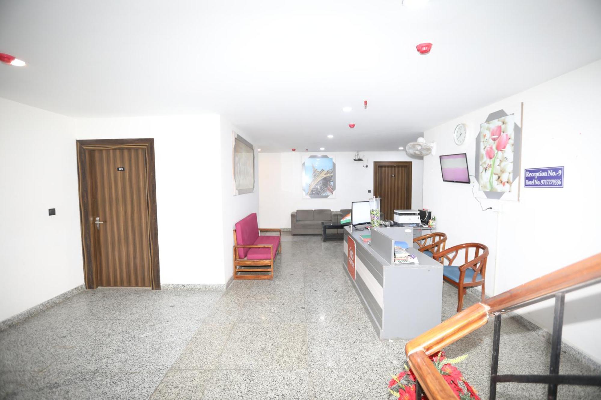 Hotel Noida Grand Sec 58 Εξωτερικό φωτογραφία