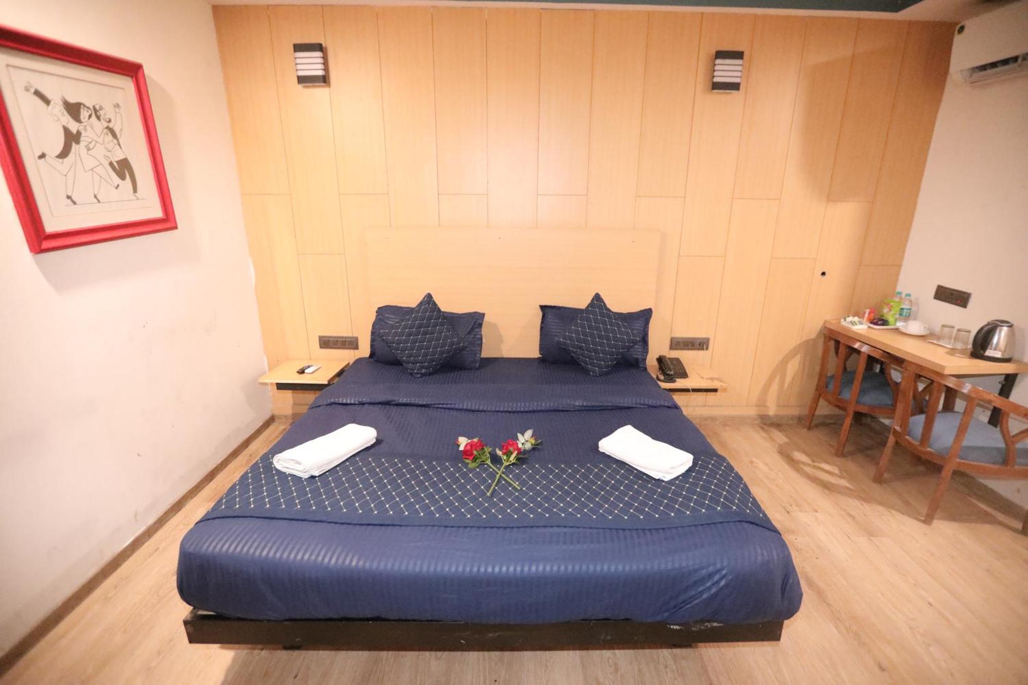 Hotel Noida Grand Sec 58 Εξωτερικό φωτογραφία